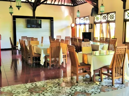 Minak Jinggo Hotel Отели в г. Glenmore