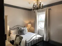 The Lilly Restaurant with Rooms Hotels in 