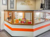 Howard Johnson by Wyndham Tillsonburg Hotels in Tillsonburg