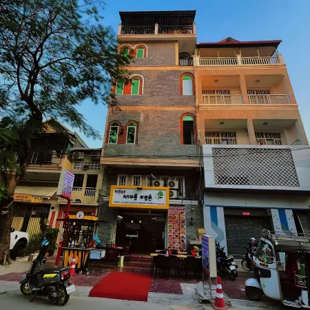 Unique Hotel