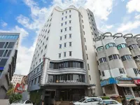Hotel President, Kalaghoda Hotels near Diver Madhi Beach