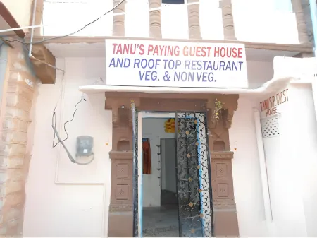 Tanu's Homestay Отели рядом с достопримечательностью «Ghanta Ghar Jodhpur»