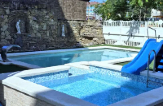 Kapitan Morej Hotel