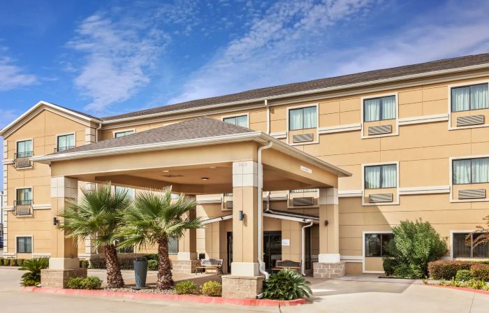 GRANDER INN & SUITES by IHG