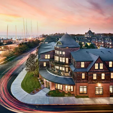 Club Wyndham Long Wharf Отели рядом с достопримечательностью «Клифф Уолк»