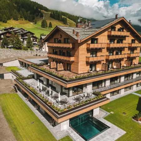 Paradise Lodge