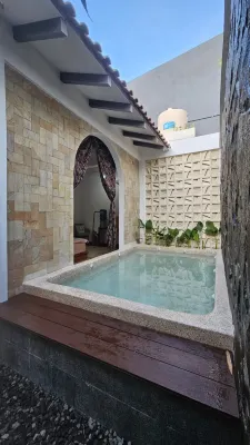 Luxury Room 2 with Pool @ Pondok Raima - 民泊