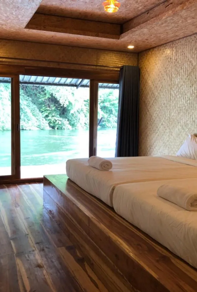 ห้องพักบนแพ