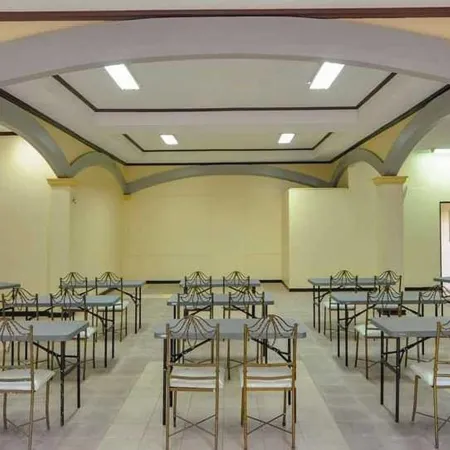 Grand Villa Laguna