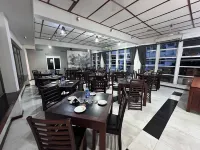 Subhas Tourist Hotel - bar