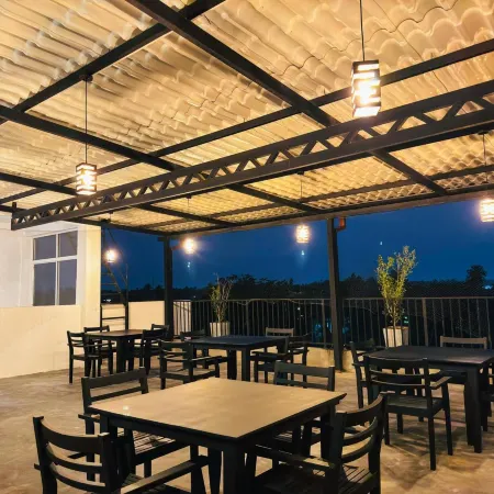LeisureO Hotel & Spa