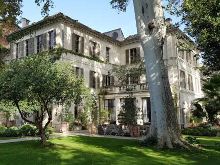 La Divine Comédie-Suites Deluxe Отели рядом с достопримечательностью «Mairie d'Avignon»