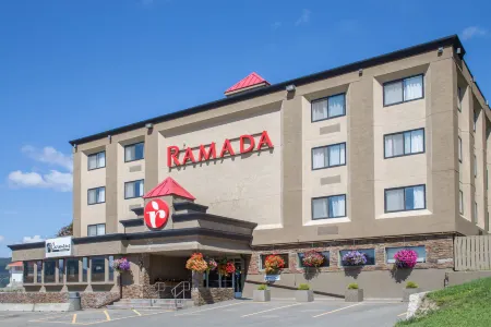 Ramada by Wyndham Williams Lake Отели в г. Уильямс Лэйк