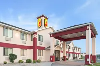 Super 8 by Wyndham Omaha Eppley Airport/Carter Lake Hotels in Carter Lake