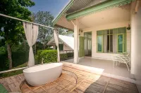 Baanpufa Resort - Hot Tub