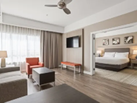 Holiday Inn 巴吞魯日學院驅動器I - 10 東巴吞魯日縣酒店