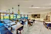 Kyriad Meaux Hotel di Nanteuil-les-Meaux