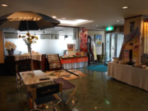 新潟站藝術酒店 新潟酒店