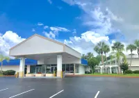Motel 6 Starke, FL - Parkplatz