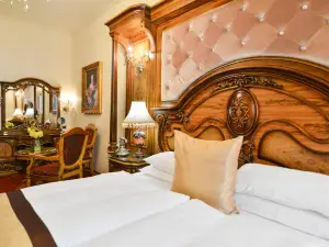 프리미어 프레지덴트 가르니 호텔 앤드 스파