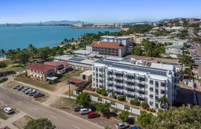 Madison Ocean Breeze Apartments