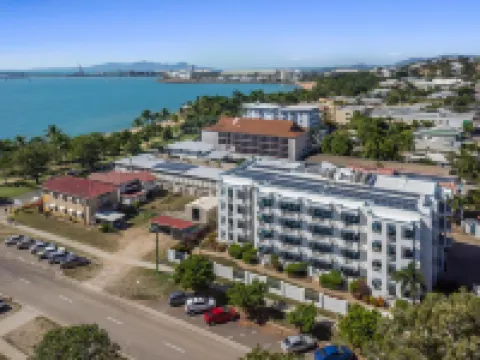 Madison Ocean Breeze Apartments Hotels in North Ward
