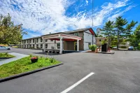 Super 8 by Wyndham Lewiston Auburn Area Hotels in Lewiston