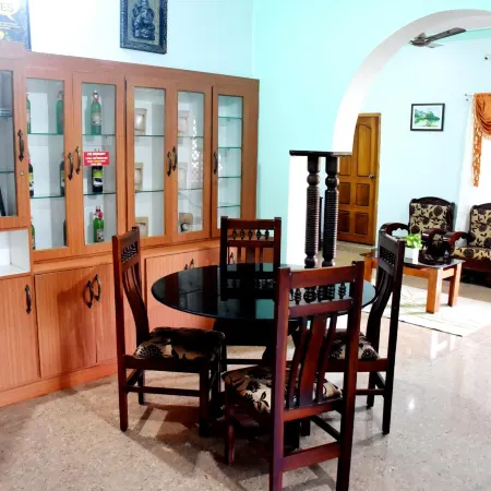 Holidayincoorg Royal Mansion
