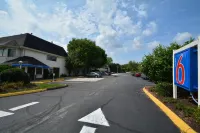 Motel 6 Wethersfield, CT - Hartford - 2-Star