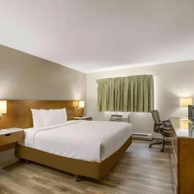 Rodeway Inn Отели рядом с достопримечательностью «Колледж Келвин»