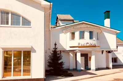 Emona Mini-Hotel  호텔