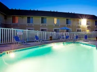 Baymont by Wyndham Braselton / Winder - piscina