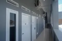 RedDoorz near Laweyan Gentan Hotels in Gatak