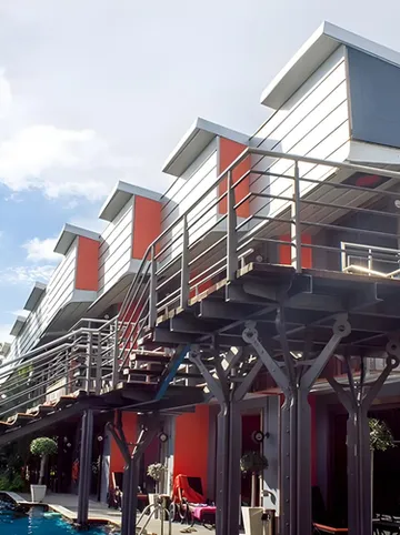 รูปภาพของนิคกี้ แฮนเดิลบาร์