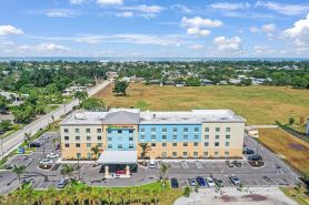 Holiday Inn Express & Suites NOKOMIS - SARASOTA SOUTH by IHG
