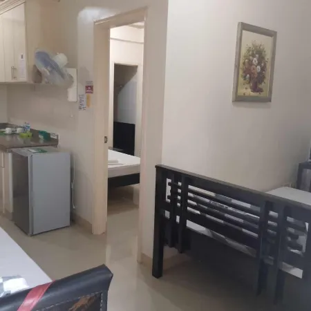 V.F. Riton Apartelle