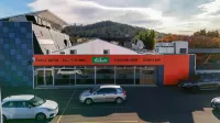 Foreshore Hotel - parking