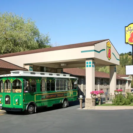 Super 8 by Wyndham Deadwood/Black Hills Area