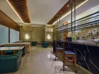 Essentia Luxury Hotel Indore - 5-Star