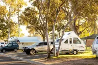 Big4 Mudgee Holiday Park - parking