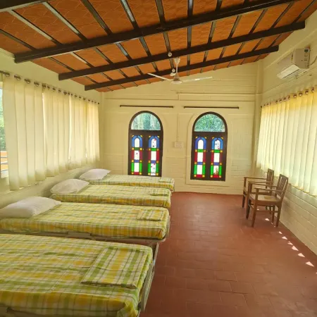 Trk Farms, Vinmeen Retreat