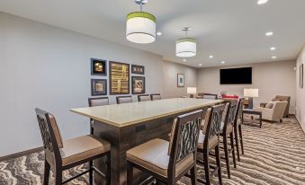 Staybridge Suites IAH Airport East
