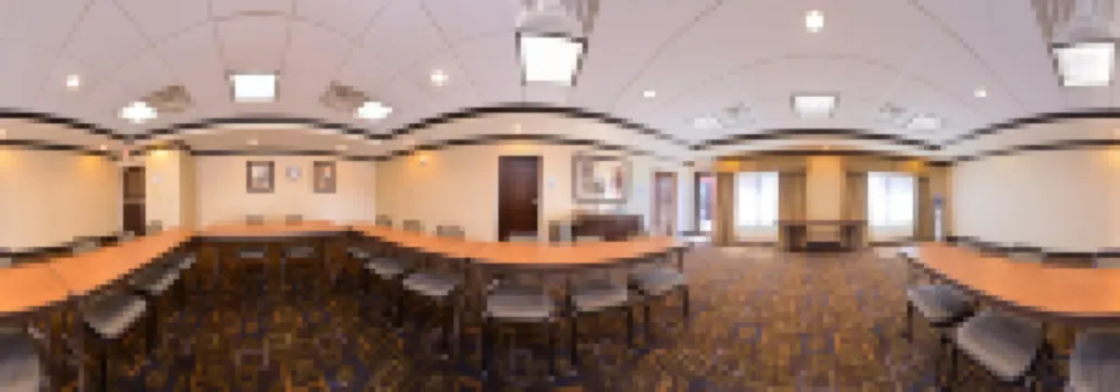 Holiday Inn Express & Suites FAIRMONT by IHG