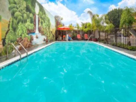 Travelodge by Wyndham Burbank-Glendale Hotels in Burbank