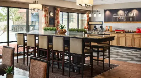 Hampton Inn Taos Отели рядом с достопримечательностью «San Francisco de Asis Church»