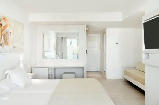 Iberostar Waves Cristina Photos