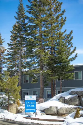 Tahoe Trail Resort - parking