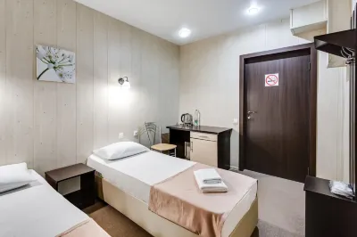 Green Hall Apartments Pushkin Street (Pushkinskaya ulitsa) 주변 호텔