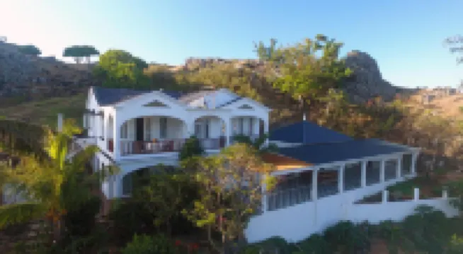 La Villa Allamanda