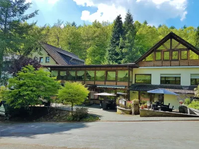 Siegerland-Hotel Отели рядом с достопримечательностью «Evangelisch-Freikirchliche Gemeinde Freudenberg im Bund EFG in Deutschland K.d.ö.R.»